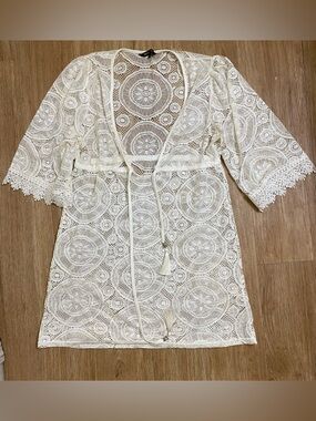 SpiaggiaDolce White Lace Top - Sheer Floral Design
